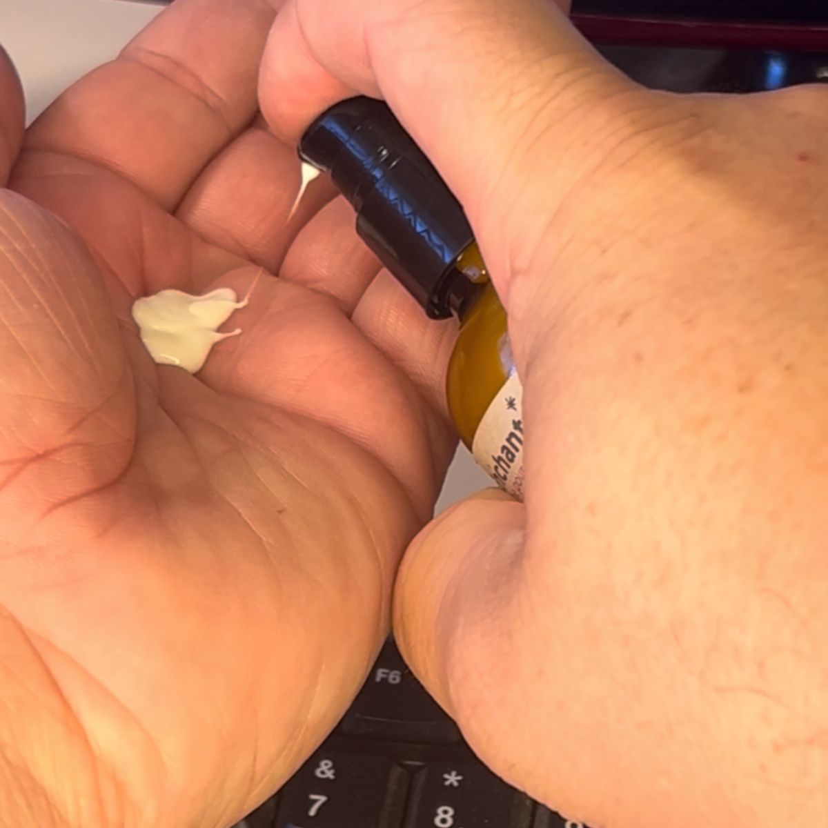 Enchanteresse – Crème mains sans fini gras